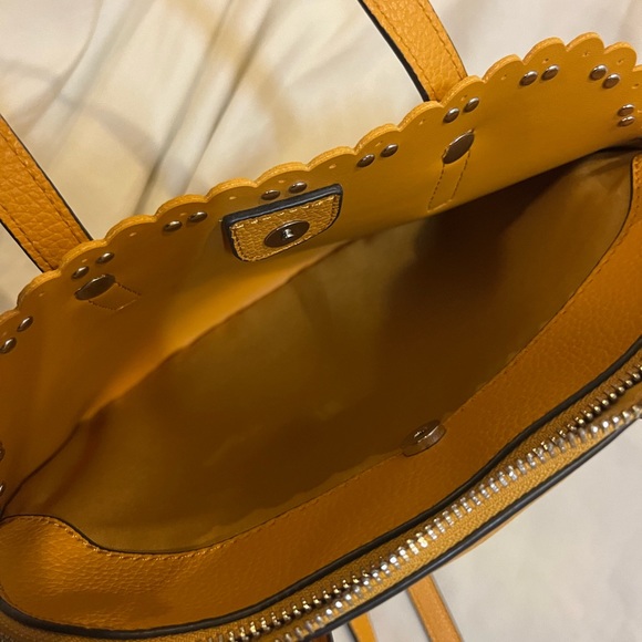 Satchel with removable strap by Nanette Lepore in yellow faux leather - Picture 7 of 9